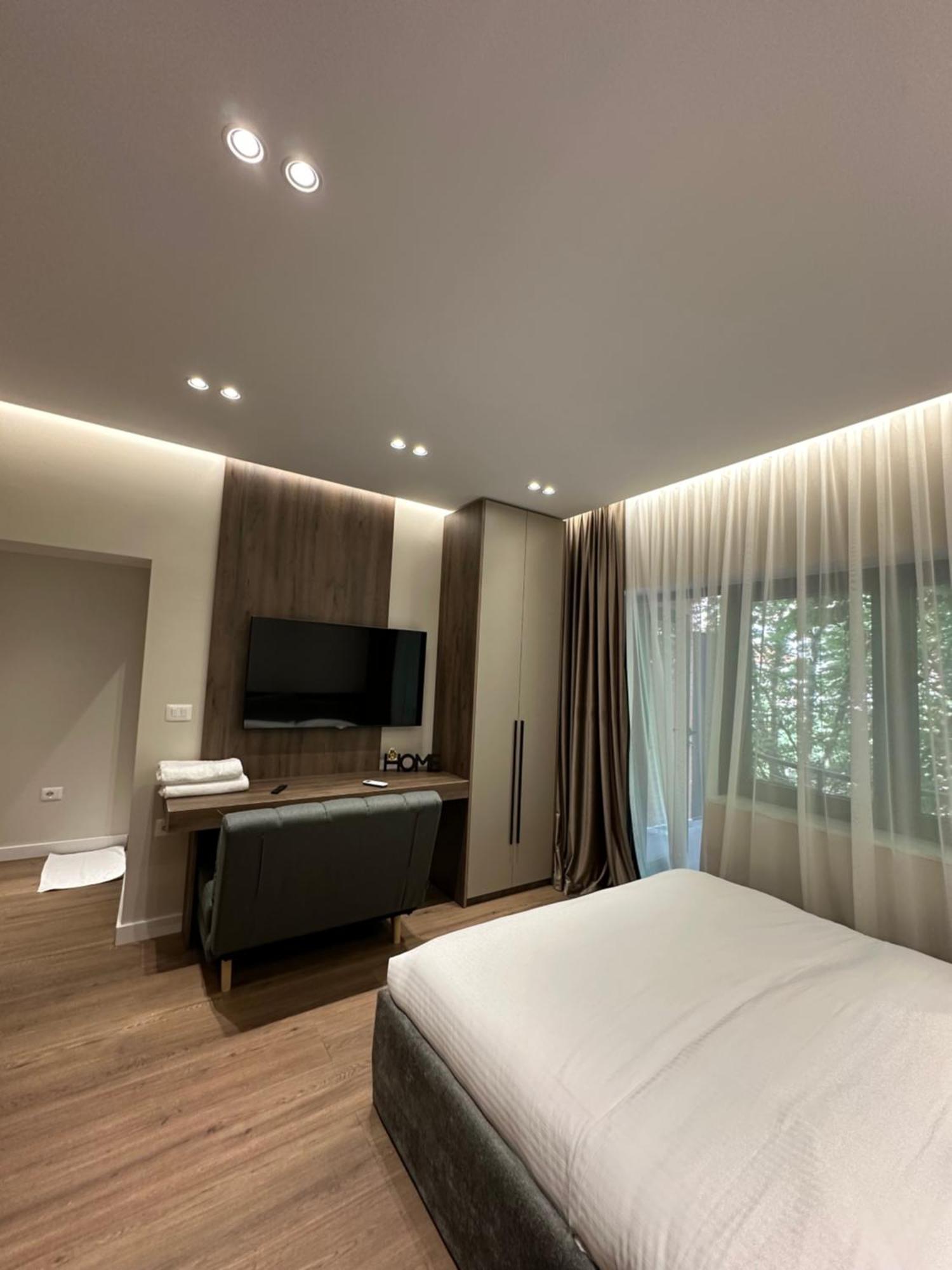 Lux Stay Тирана Екстериор снимка