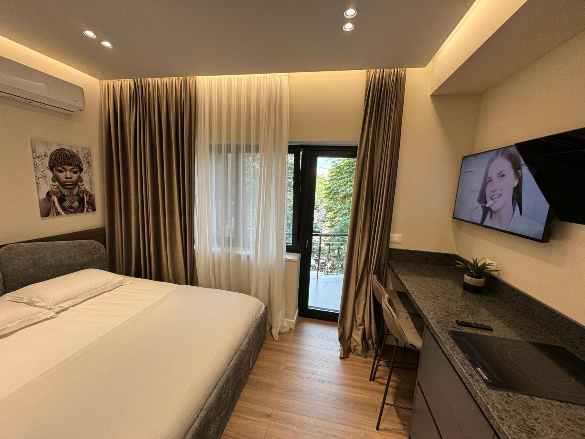 Lux Stay Тирана Екстериор снимка